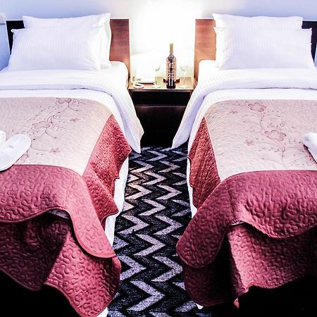 Royal Georgia Hotel Тбилиси Екстериор снимка