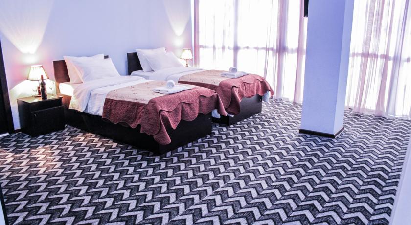 Royal Georgia Hotel Тбилиси Екстериор снимка
