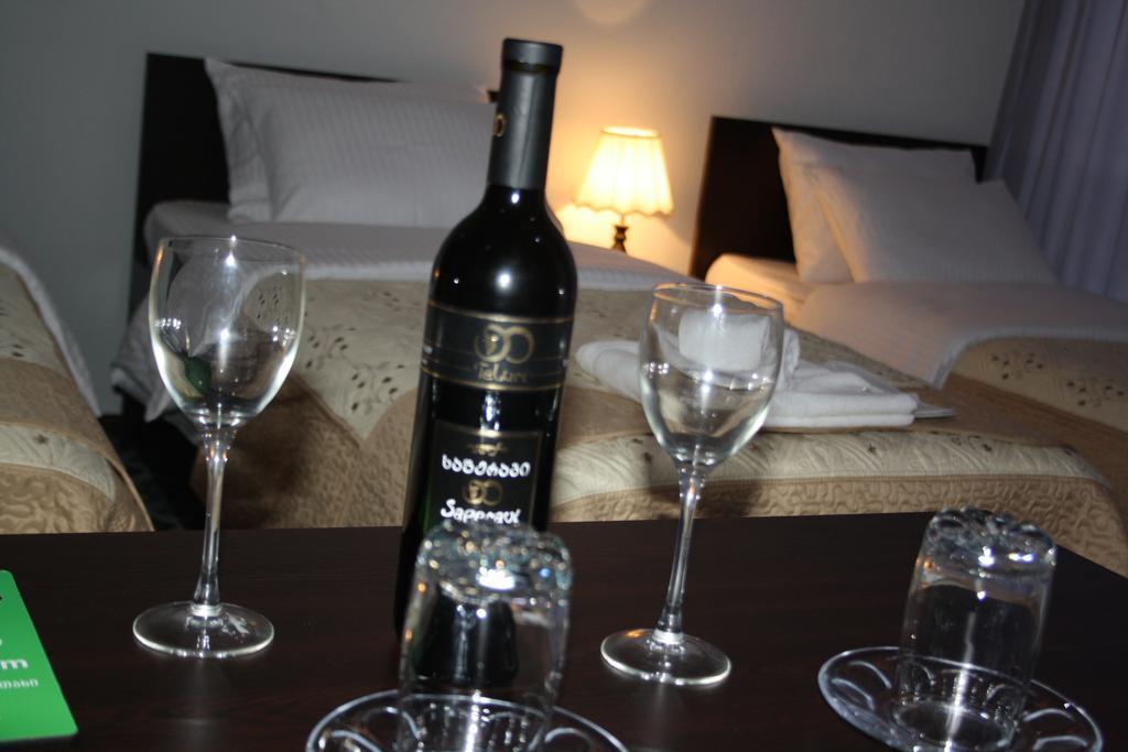 Royal Georgia Hotel Тбилиси Стая снимка