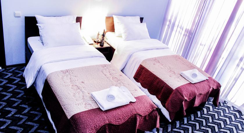 Royal Georgia Hotel Тбилиси Екстериор снимка